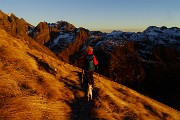 92 Scende il sole, si accendono i colori del tramonto